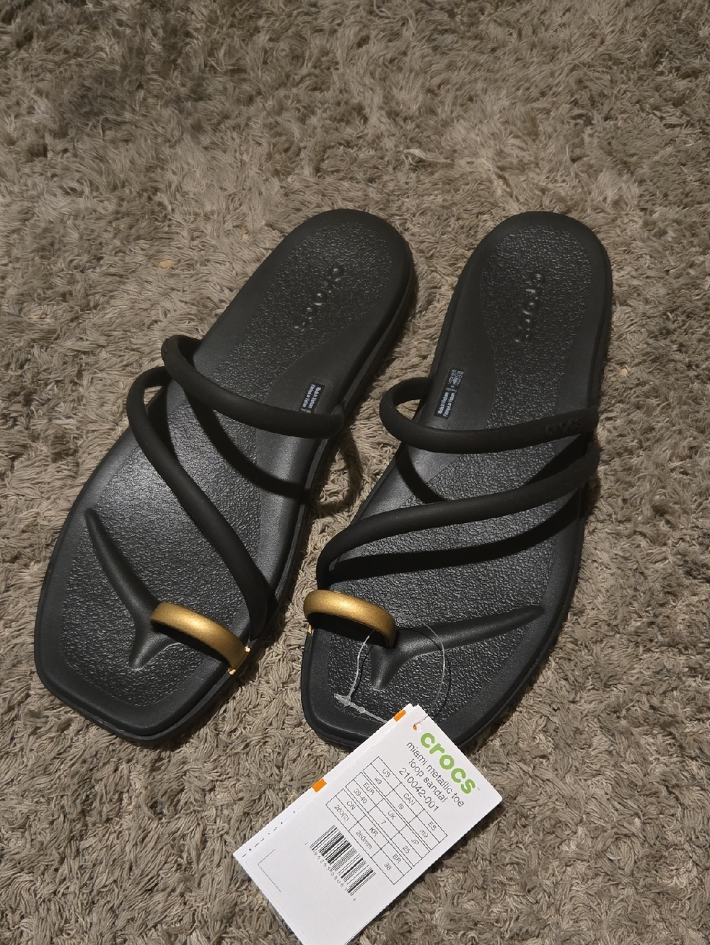 CROCS Miami Metallic Toe Loop Sandal